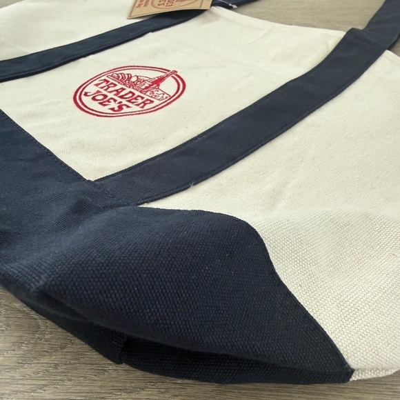 Trader Joe's Limited Edition Large Canvas Tote Bag - Picture 4 of 10